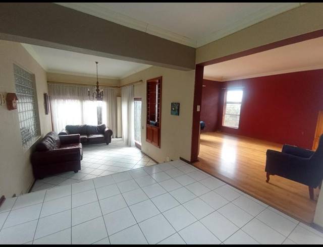 2 BEDROOM CLUSTER FOR SALE IN HELDERKRUIN